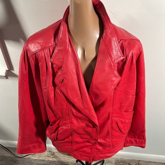 *RARE* 80’s, Bally of Switzerland, (made in Italy) cherry red leather short coat - Picture 10 of 10